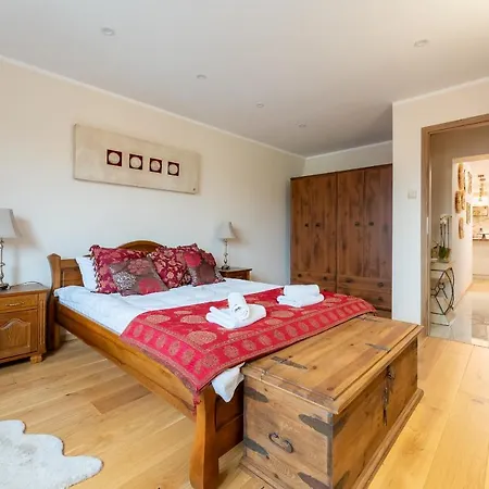 Appartamento Zloty Jelonek - 4 Osobowy Na Placu Ratuszowym - Space Jelenia Góra