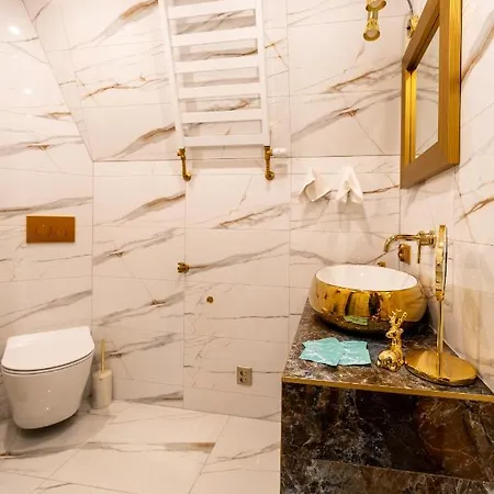 Apartment Zloty Jelonek - 4 Osobowy Na Placu Ratuszowym - Space *