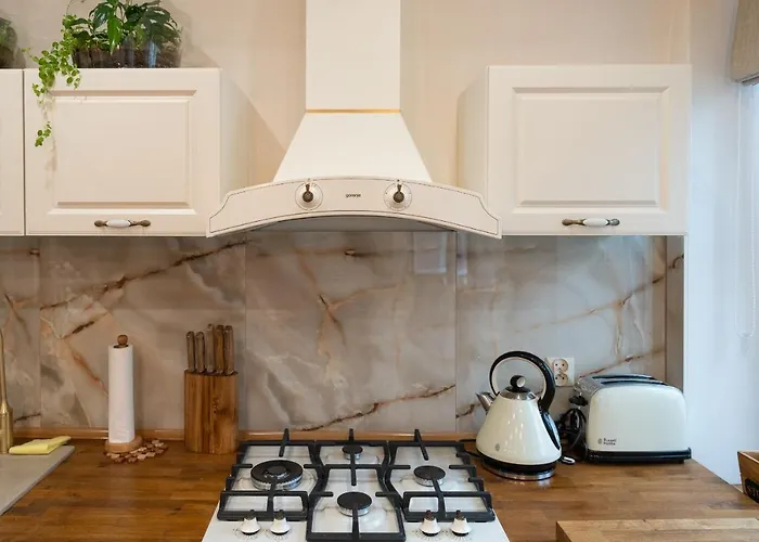 Zloty Jelonek - 4 Osobowy Na Placu Ratuszowym - Space *